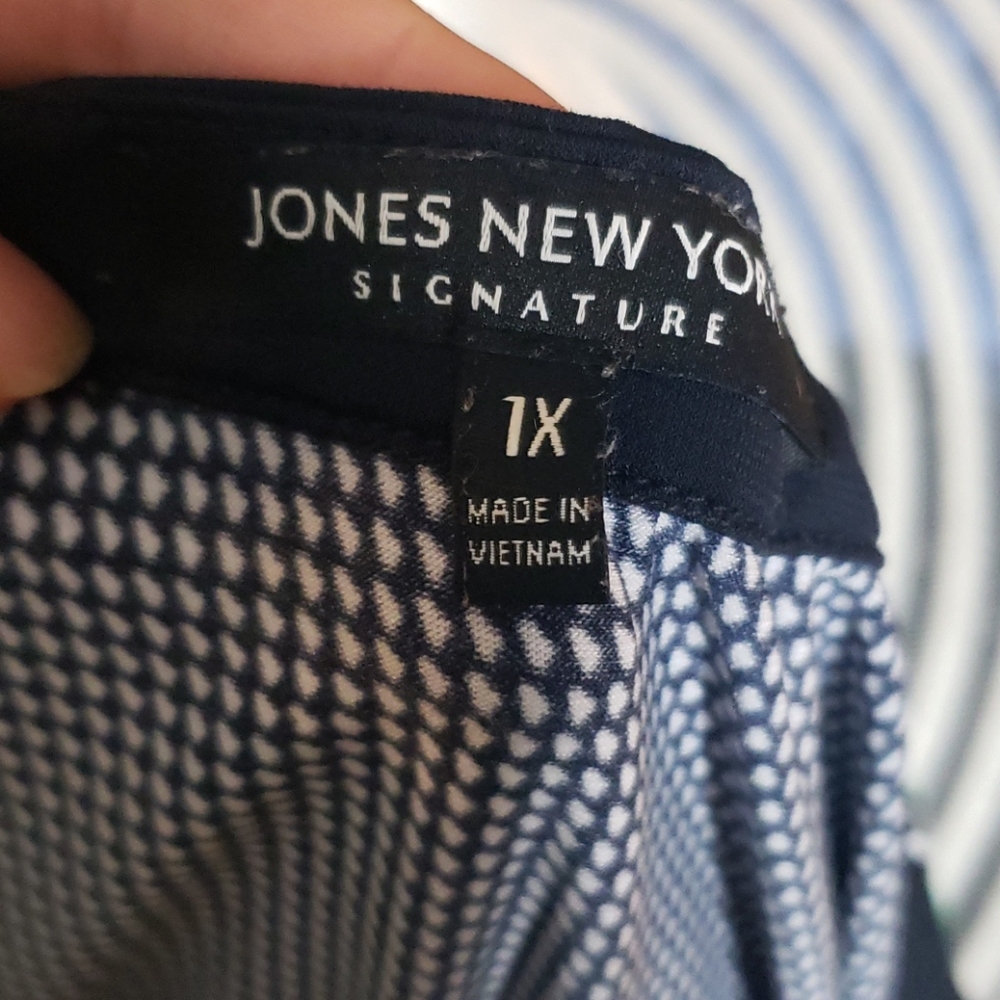 Jones New York Green Blue White Blouse Size 1X - Picture 3 of 4